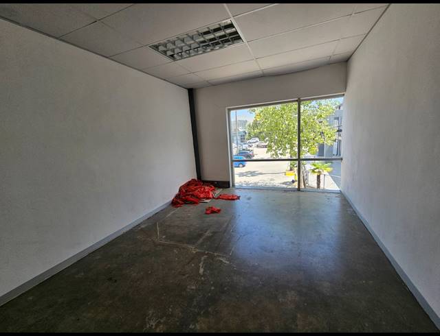 1,800M² FACTORY TO LET IN KYA SANDS